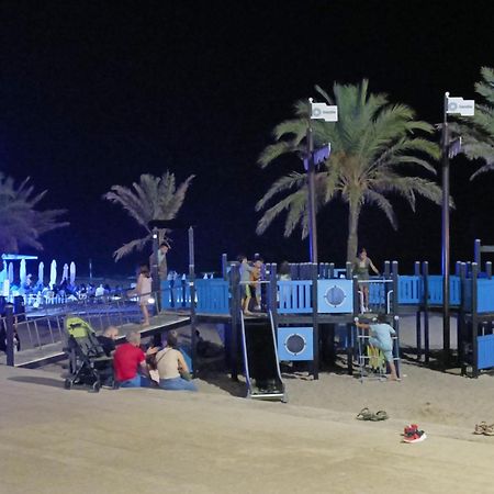 Mare De Deu, Vivienda Vacacional Para Familias Y Mayores De 25 Anos En El Grao De Gandia-Playa Playa de Gandia Εξωτερικό φωτογραφία