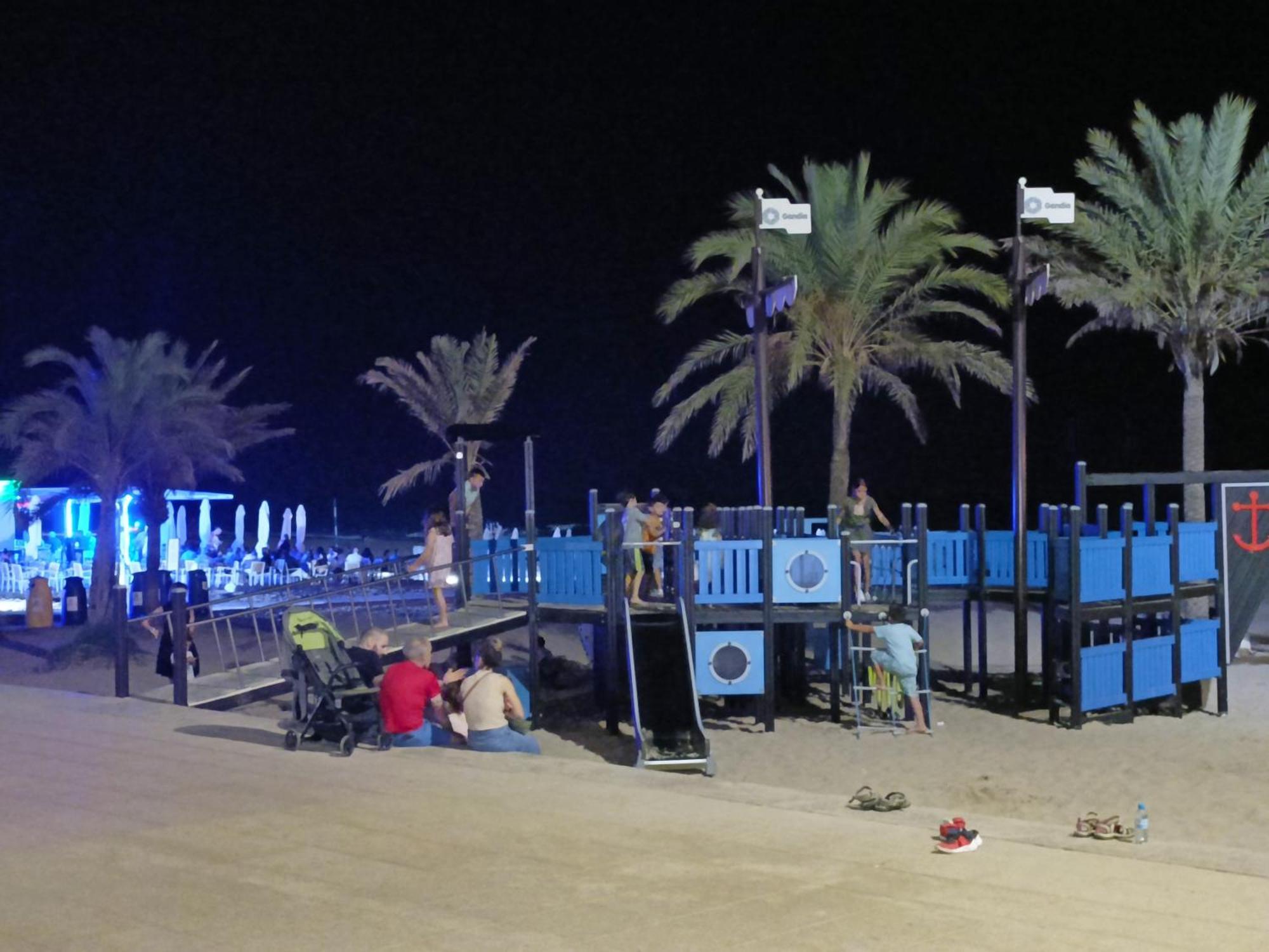Mare De Deu, Vivienda Vacacional Para Familias Y Mayores De 25 Anos En El Grao De Gandia-Playa Playa de Gandia Εξωτερικό φωτογραφία